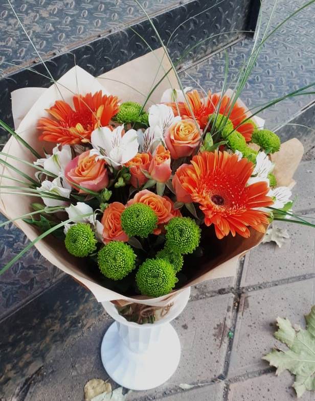 Букет цветов из: Герберы, Хризантемы, Альстромерии и Розы в Первоавгустовском