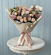 Букет цветов из:  Розы и Лизиантусы в Первоавгустовском