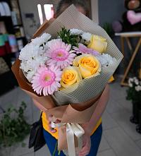 Букет цветов из:  Герберы, Розы и Хризантемы в Первоавгустовском