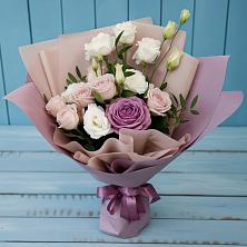 Букет цветов из:  Розы и Лизиантусы в Первоавгустовском