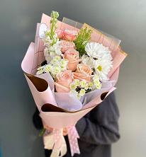 Букет цветов из:  Хризантемы и Розы в Первоавгустовском