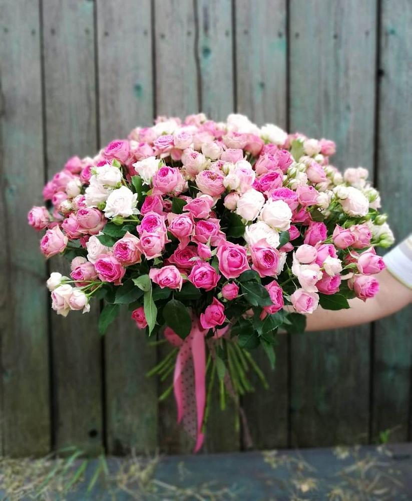 Букет Розовые кустовые розы Натали и Лав Лидия в Первоавгустовском