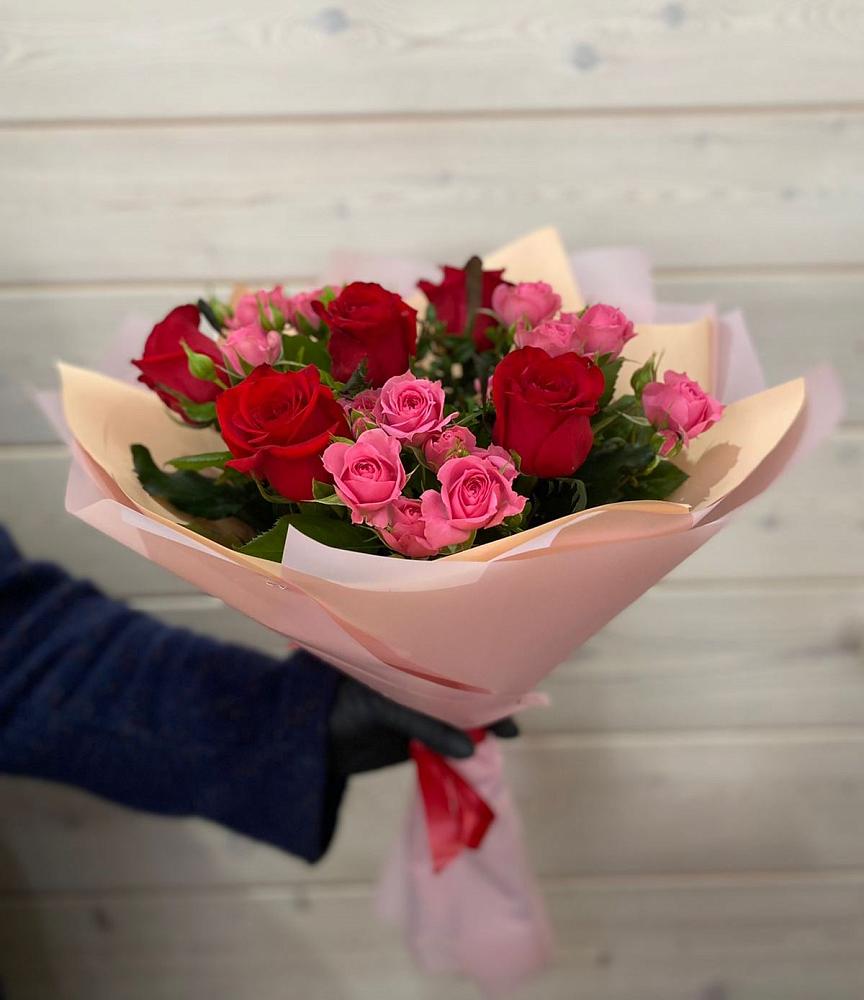 Букет цветов из: Розы в Первоавгустовском
