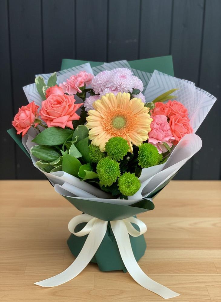Букет цветов из: Гвоздики, Розы, Герберы и Хризантемы в Первоавгустовском