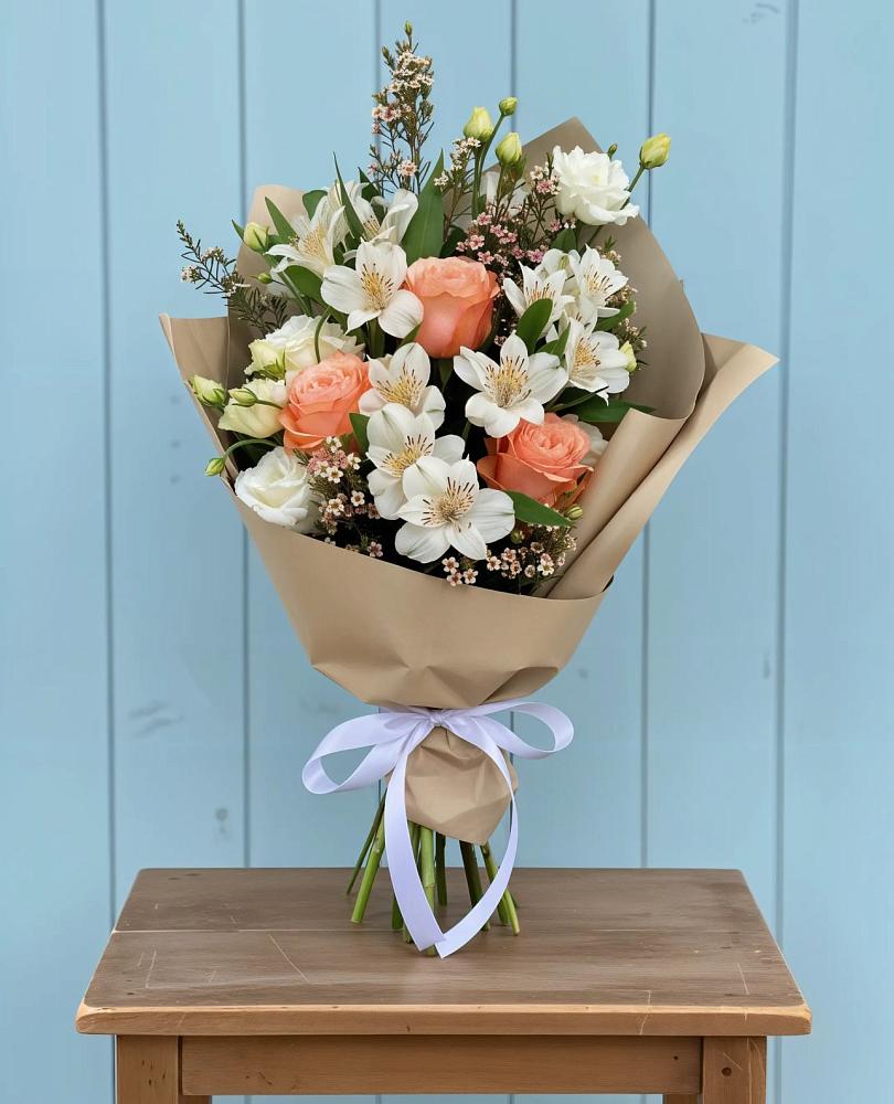 Букет цветов из: Альстромерии, Лизиантусы, Розы и Хризантемы в Первоавгустовском