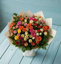 Букет Микс из разноцветных кустовых роз в Первоавгустовском