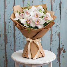 Букет цветов из:  Орхидеи и Розы в Первоавгустовском